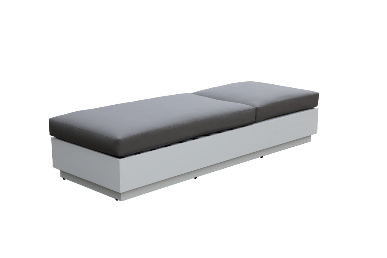Mila Chaise Lounger