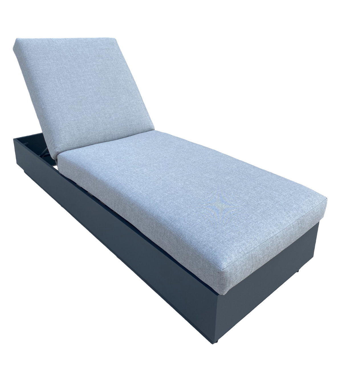 Mila Chaise Lounger